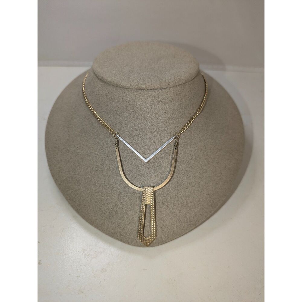 ⭐3/$30⭐ Geometric Vintage Necklace Textured Gold Pendant Chevron 22 inch